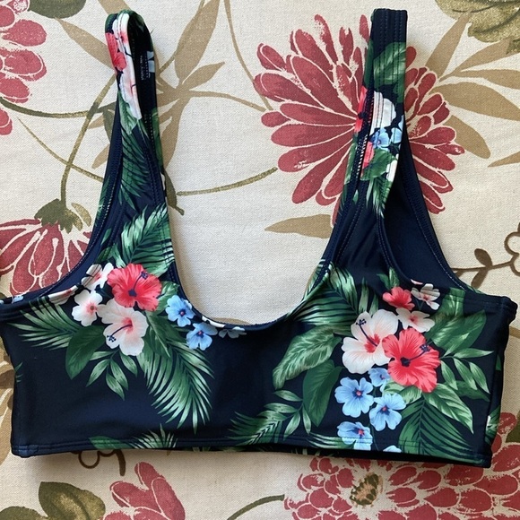 Old Navy Women’s Navy Blue Hawaiian Tropical Bathing Suit Top Size Medium - Picture 5 of 6